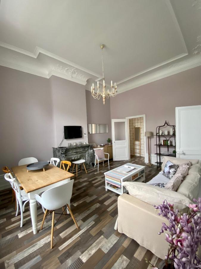 Appartement Grand De Style Haussmannien